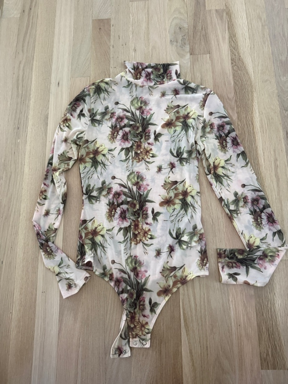 Express Floral Turtleneck Long-Sleeve Bodysuit - Pink Cream Green